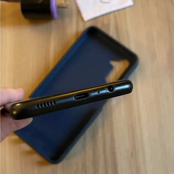 Samsung Galaxy A13 5G (A136U) - 64GB Unlocked Smartphone - Black - Picture 8 of 12